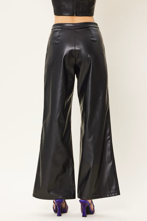 FRONT PLEATED FAUX LEATHER